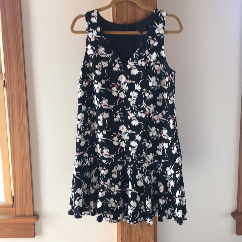 Banana Republic Navy Floral Flounce Dress Sz 4 Weddings Graduations